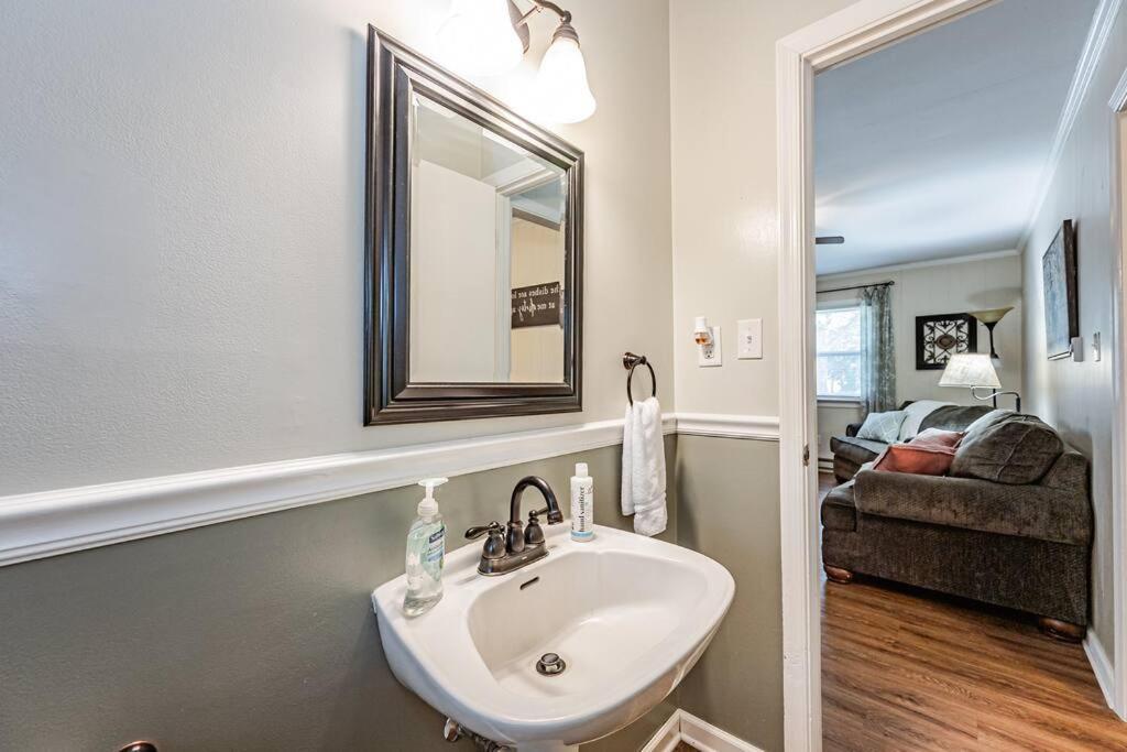 Kelly'S Comfortable Quinton Home Bagian luar foto