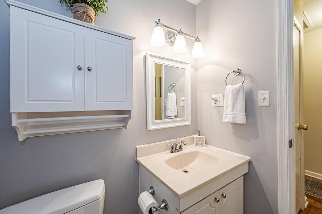 Kelly'S Comfortable Quinton Home Bagian luar foto
