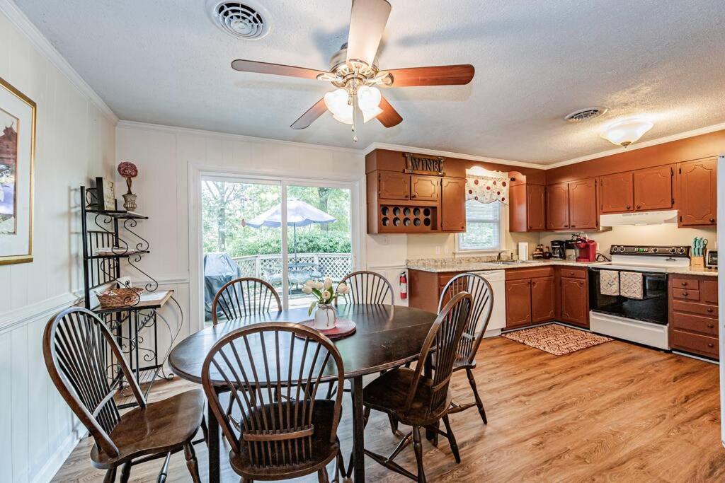Kelly'S Comfortable Quinton Home Bagian luar foto
