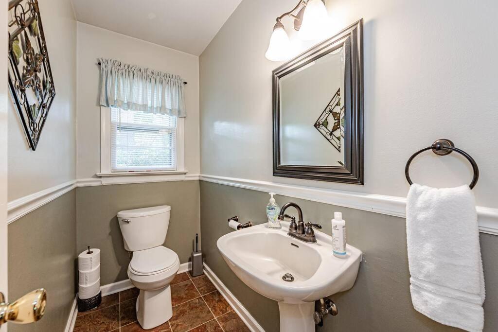 Kelly'S Comfortable Quinton Home Bagian luar foto
